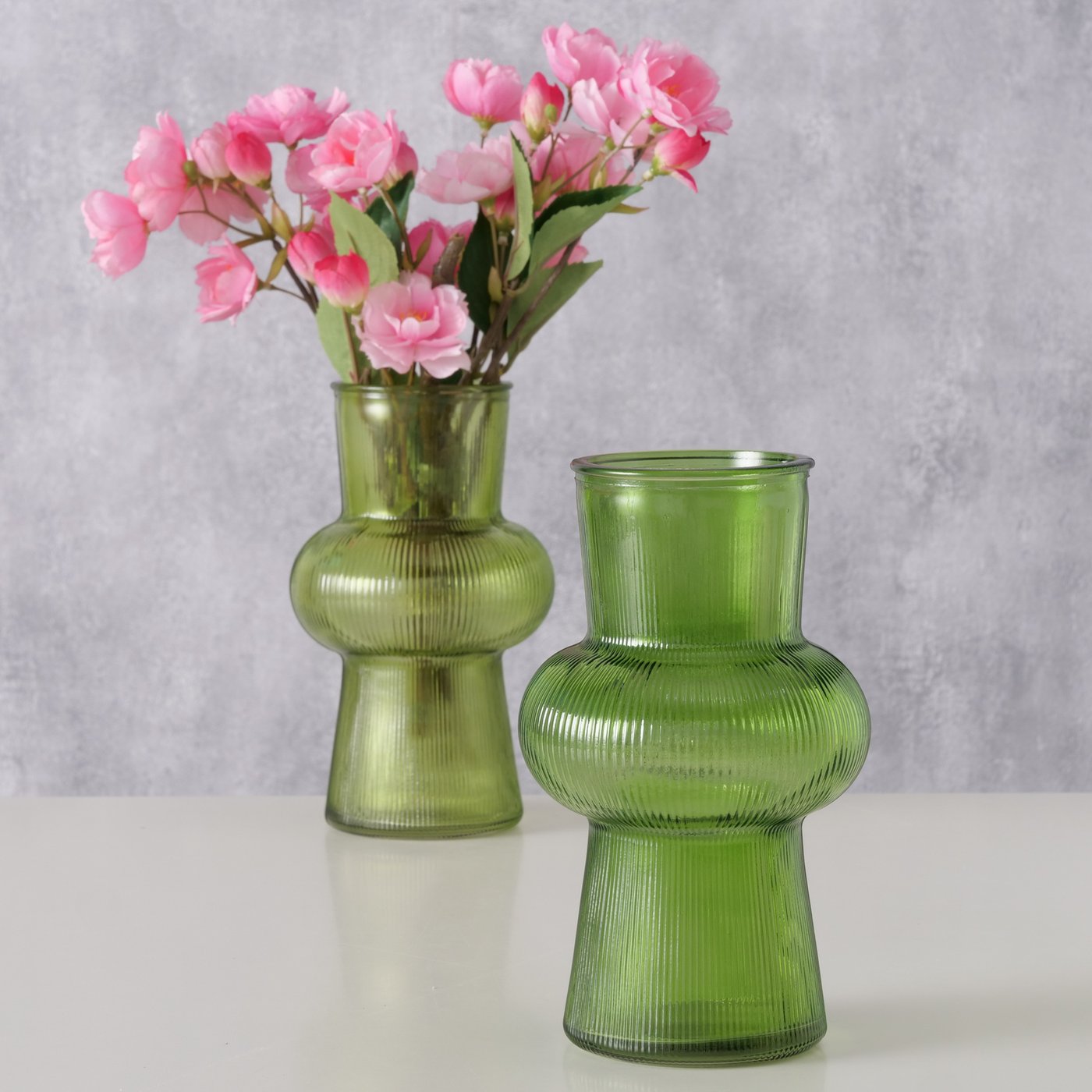 Glas-Vase Norana mit geriffelter Oberfläche in Hellgrün