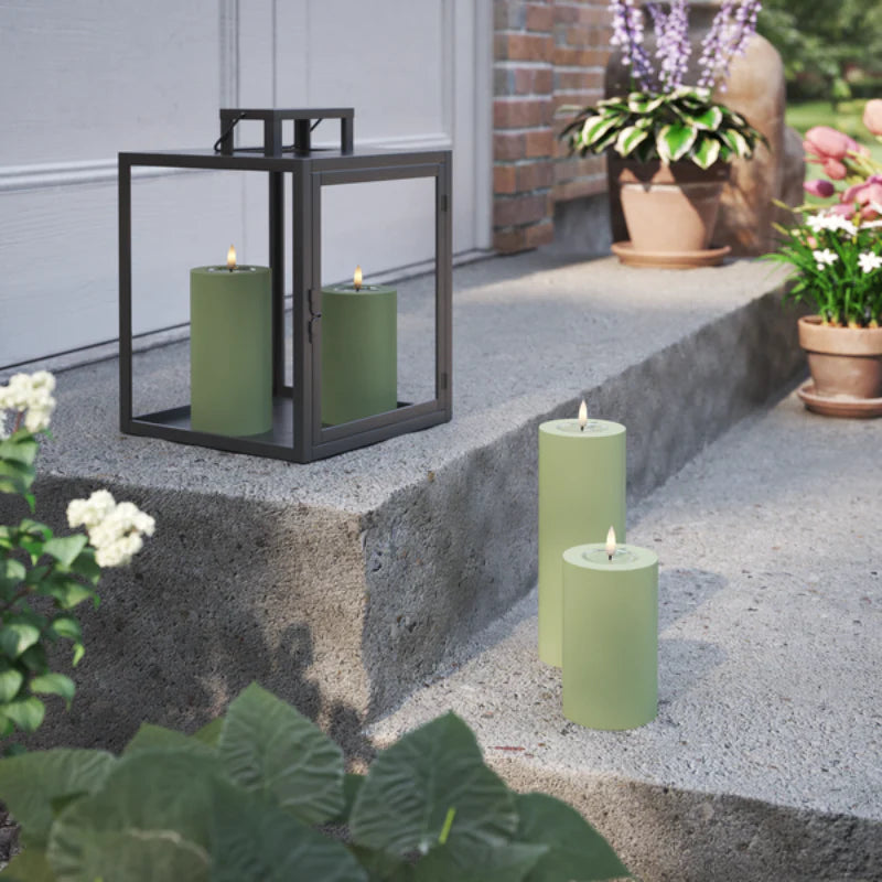 LED Outdoor Kerze mit 3D-Flamme in Dust Green - H 12,5cm