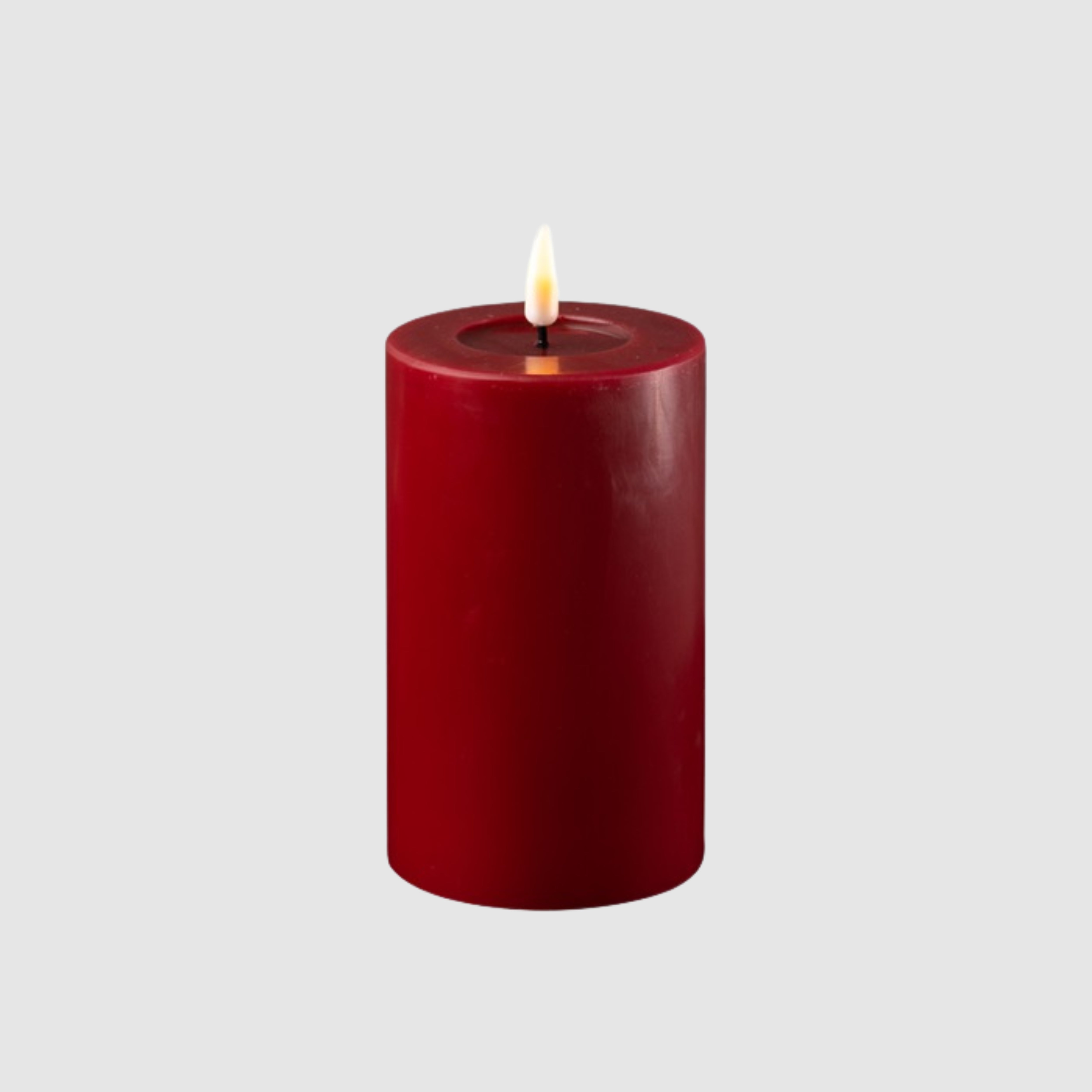 LED Stumpenkerze aus Echtwachs mit 3D-Flamme in Rot - H 12,5cm